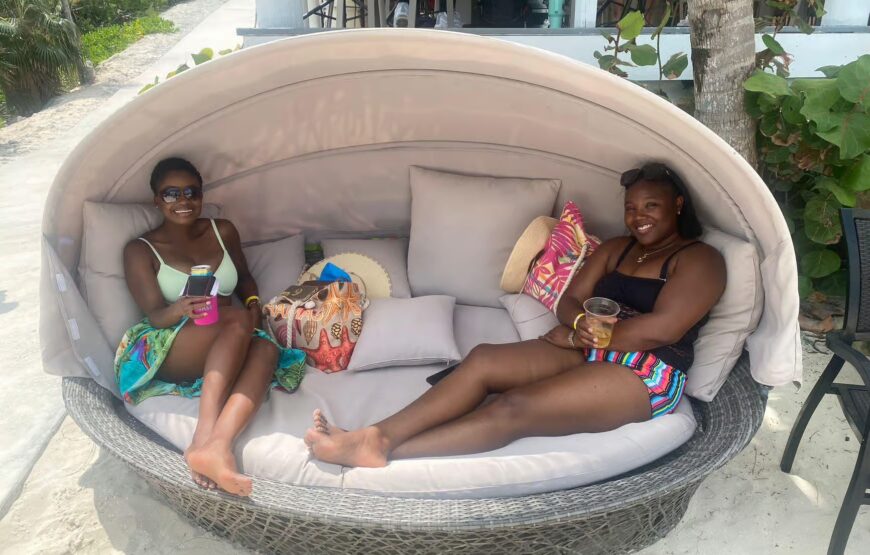 Nassau: Rose Island’s Sand Dollar Beach Resort Activity