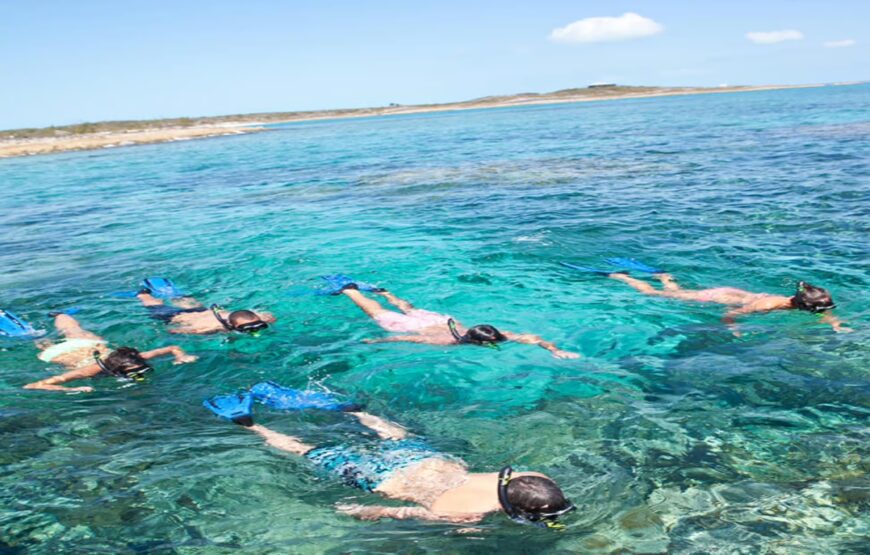 Nassau: Catamaran Sail and Snorkel Tour