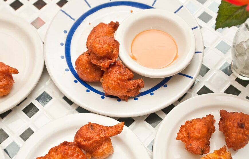 Nassau: Bites and Sites Food and Cultural Walking Tour