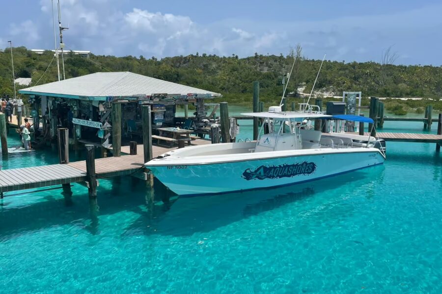Exuma Powerboat Tour and Pig Beach with Lunch