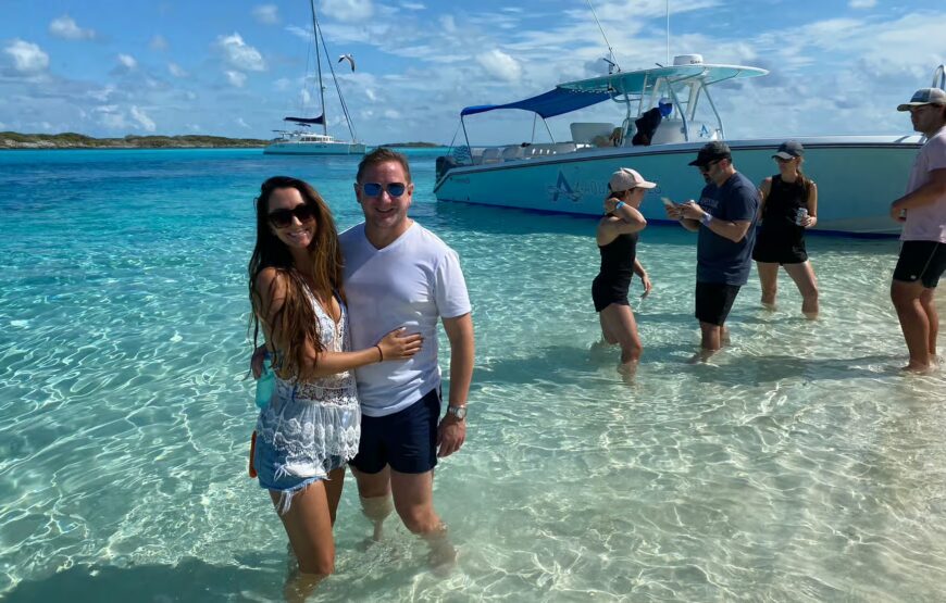 Exuma Powerboat Tour and Pig Beach with Lunch