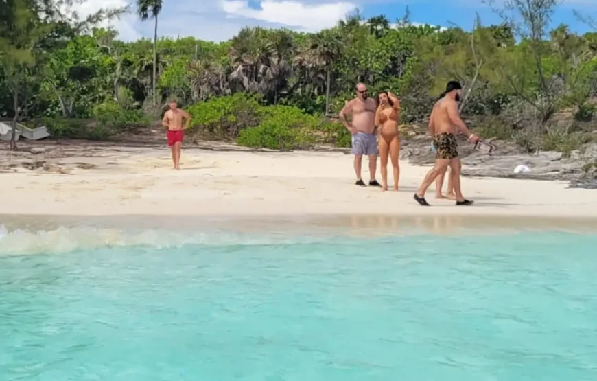 Nassau: 3 Islands Tour, Snorkel, Pig Beach, Turtles & Lunch