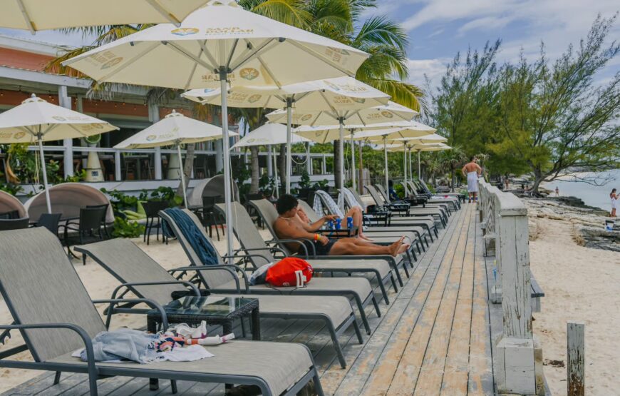 Nassau: Rose Island’s Sand Dollar Beach Resort Activity