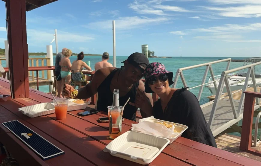 Nassau: 3 Islands Tour, Snorkel, Pig Beach, Turtles & Lunch