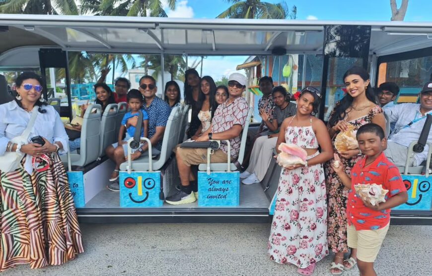 Nassau: Bahamas Culture Tour with Electric Trolley and Water